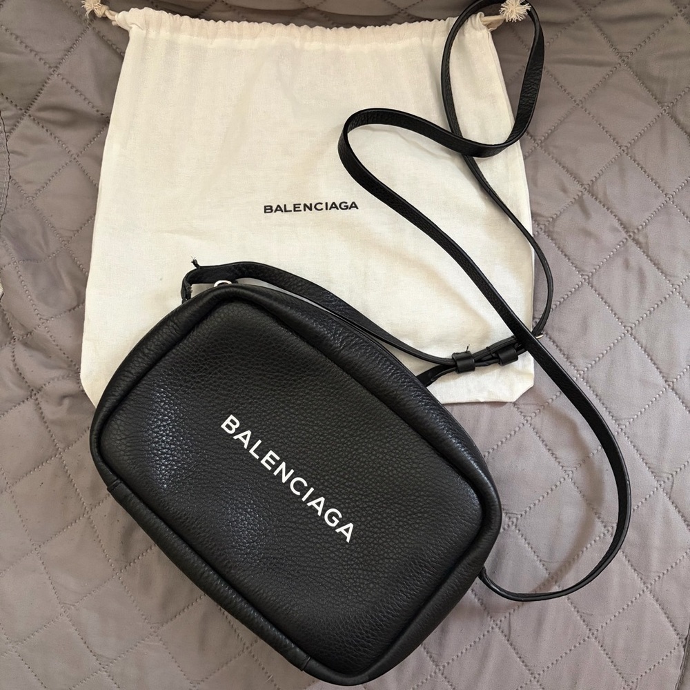 🖤BALENCIAGA Black Crossbody Bag
